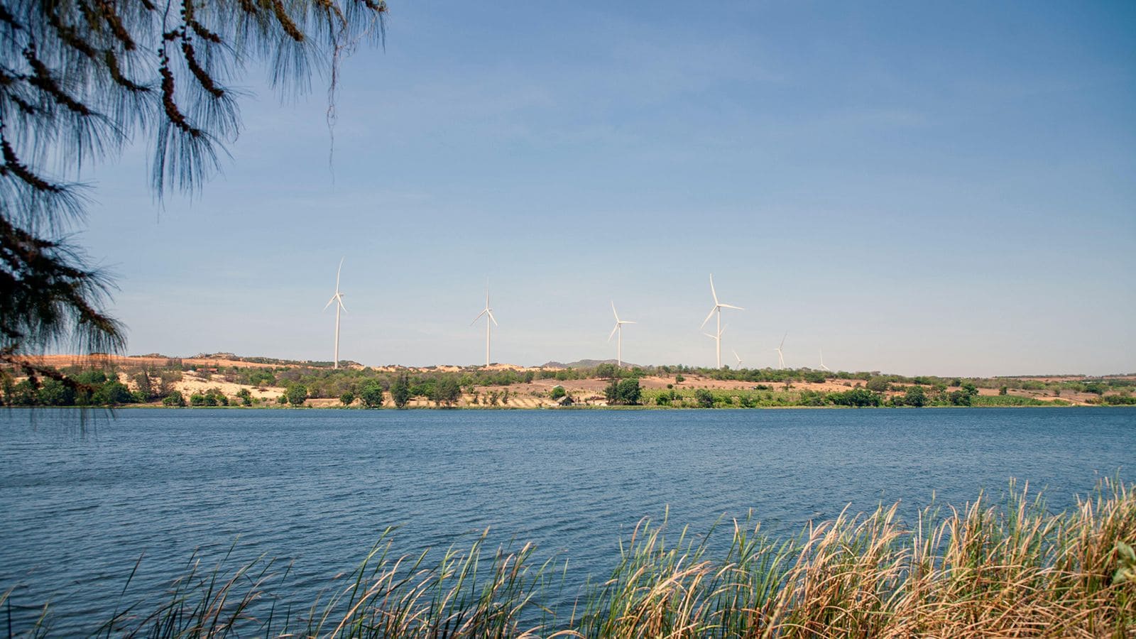 Energía y agua, riesgo de cortocircuito social en 2027